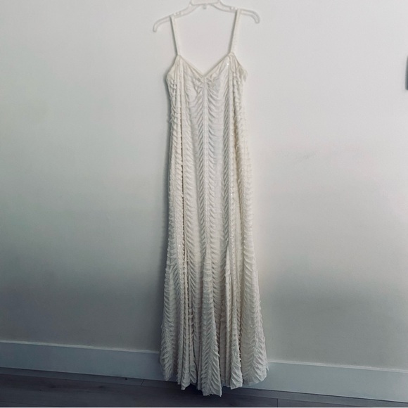 NWT RARE BETSEY JOHNSON RUFFLE & TWINKLE CREAM SEQUIN MAXI DRESS GOWN SIZE LARGE - Picture 2 of 10